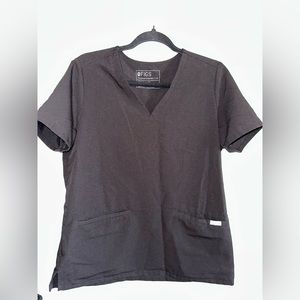 Figs Casma 3 Pocket Scrub Top